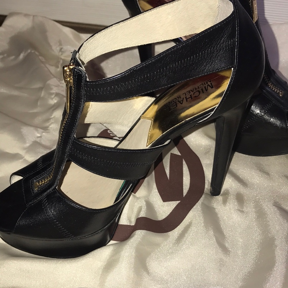 Michael kors heels - Picture 2 of 3